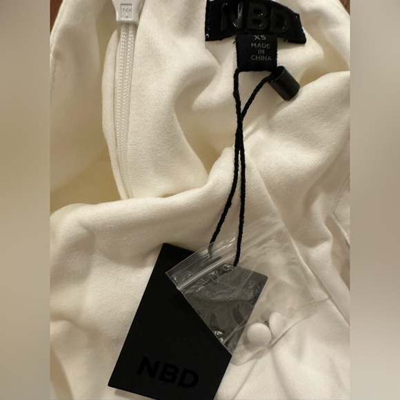 Bao Dress-NBD REVOLVE (SIZE XS) NWT - Picture 4 of 4